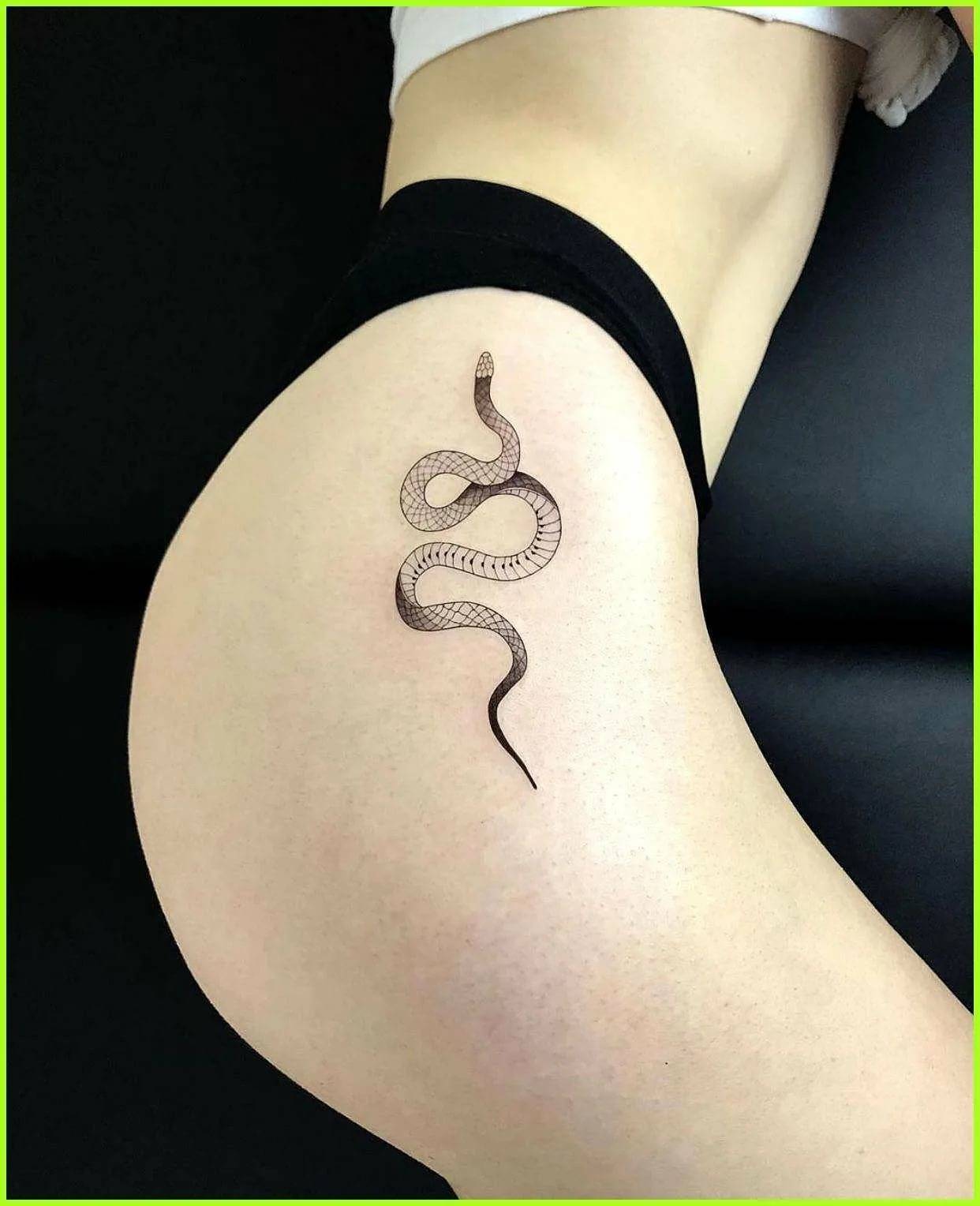 Татуировки змей на ноге